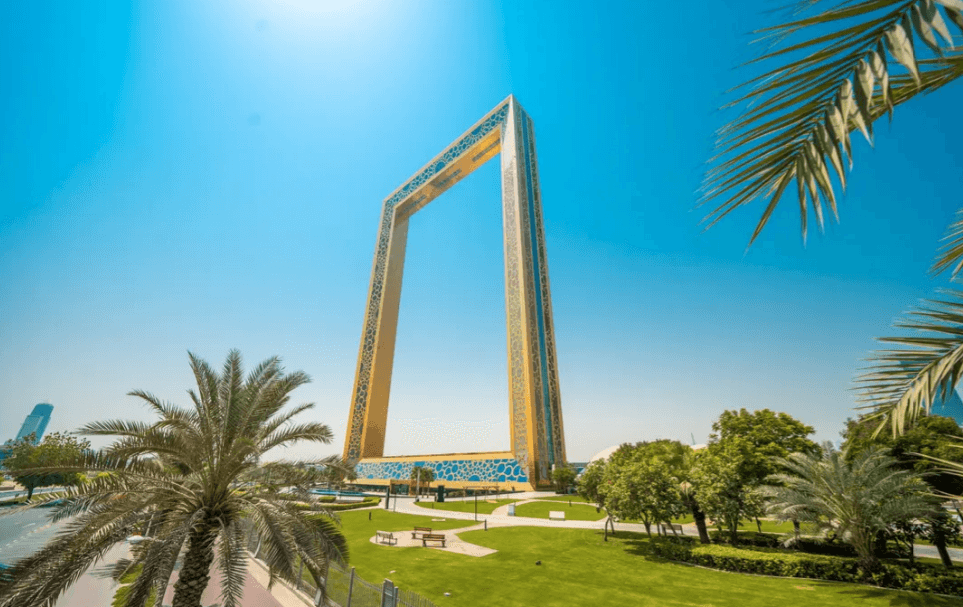 Save Up to 13% with Combo: Dubai Frame + Dubai Garden Glow fr - Image 9