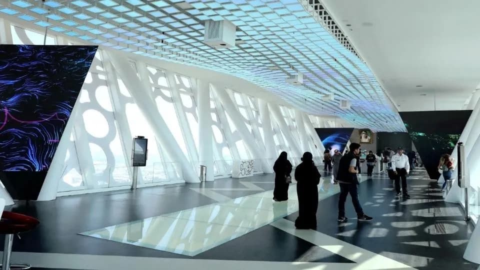 Tur de jumătate de zi în Dubai cu Dubai Frame - Image 1